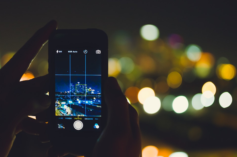 10 TIPS FOR CLICKING PRO PHOTOGRAPHS FROM SMARTPHONES